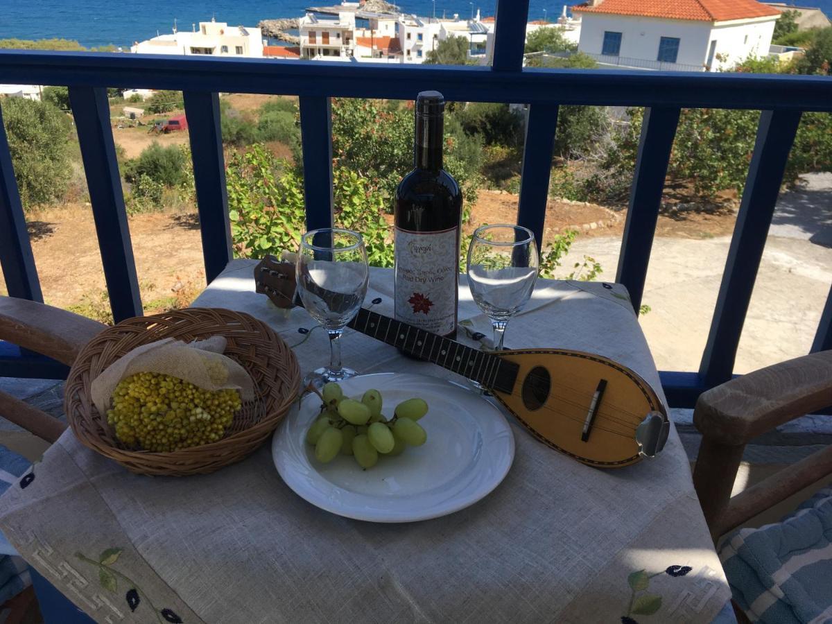 Evangelia House Sea View Apartments Agia Pelagia  外观 照片