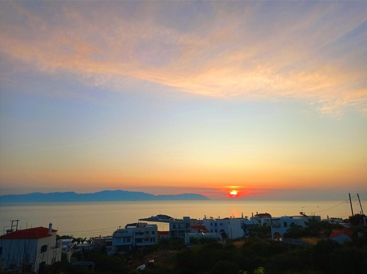 Evangelia House Sea View Apartments Agia Pelagia  外观 照片