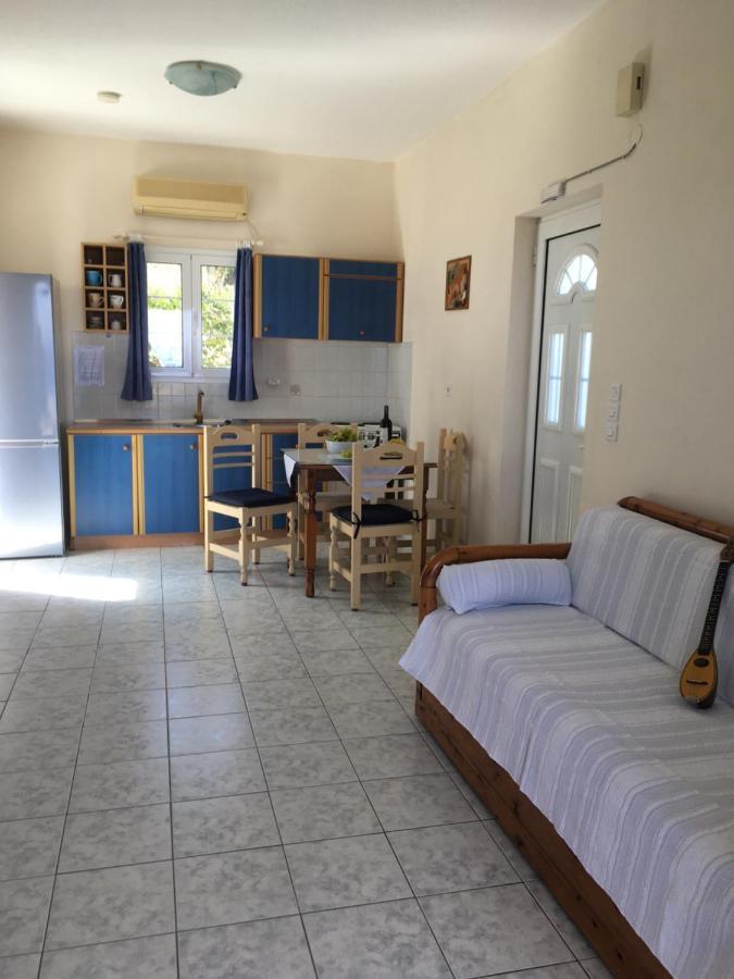 Evangelia House Sea View Apartments Agia Pelagia  外观 照片